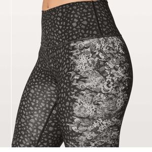 Lululemon Wunder  under hr nulux tights